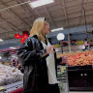 Meet your Posher, Tram